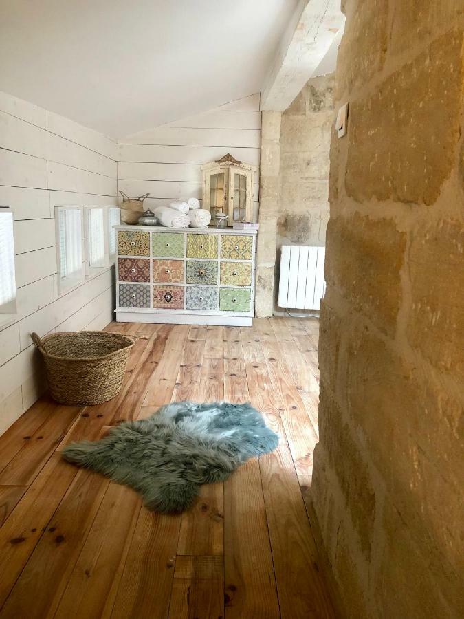 Duplex Centre Historique Uzes Apartment Exterior photo